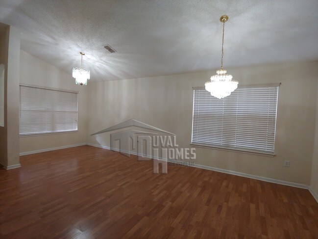 Building Photo - 1139 Pippin St