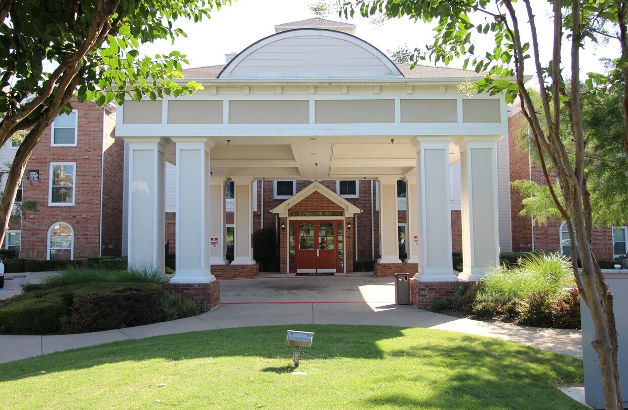 Senior LivingEvergreen At Hulen Bend Apartments Fort Worth, TX