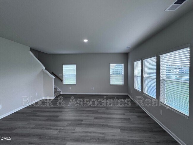 Foto del edificio - 50 Thistle Patch Pl