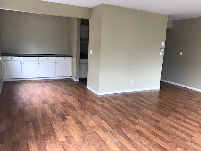 Building Photo - Fairway Apartments - 2 bedrooms