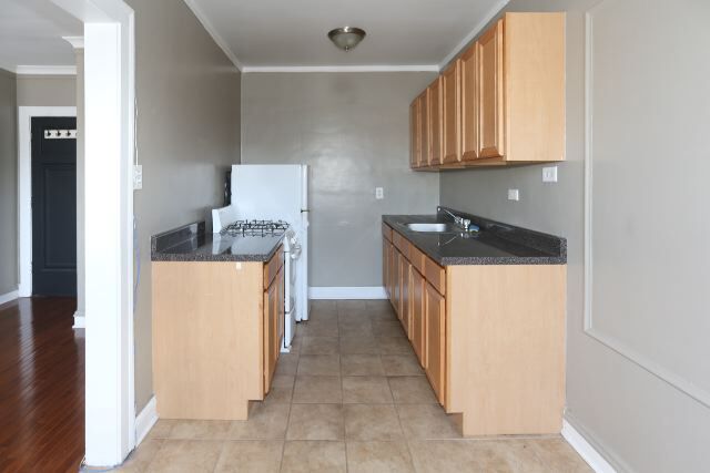 Building Photo - 4551 N Damen Ave