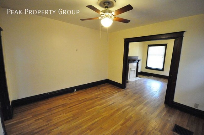 Building Photo - 2078 Summit St