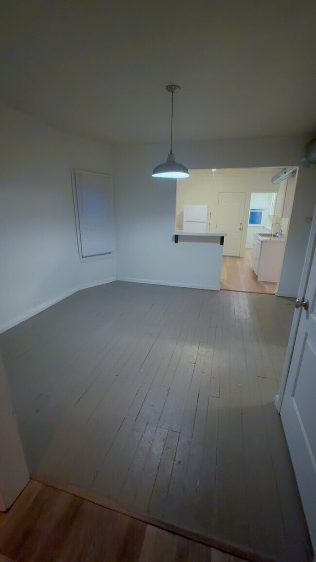 Foto del edificio - 176 W Delavan Ave