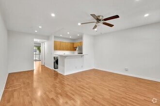 Building Photo - 181 Canterbury H