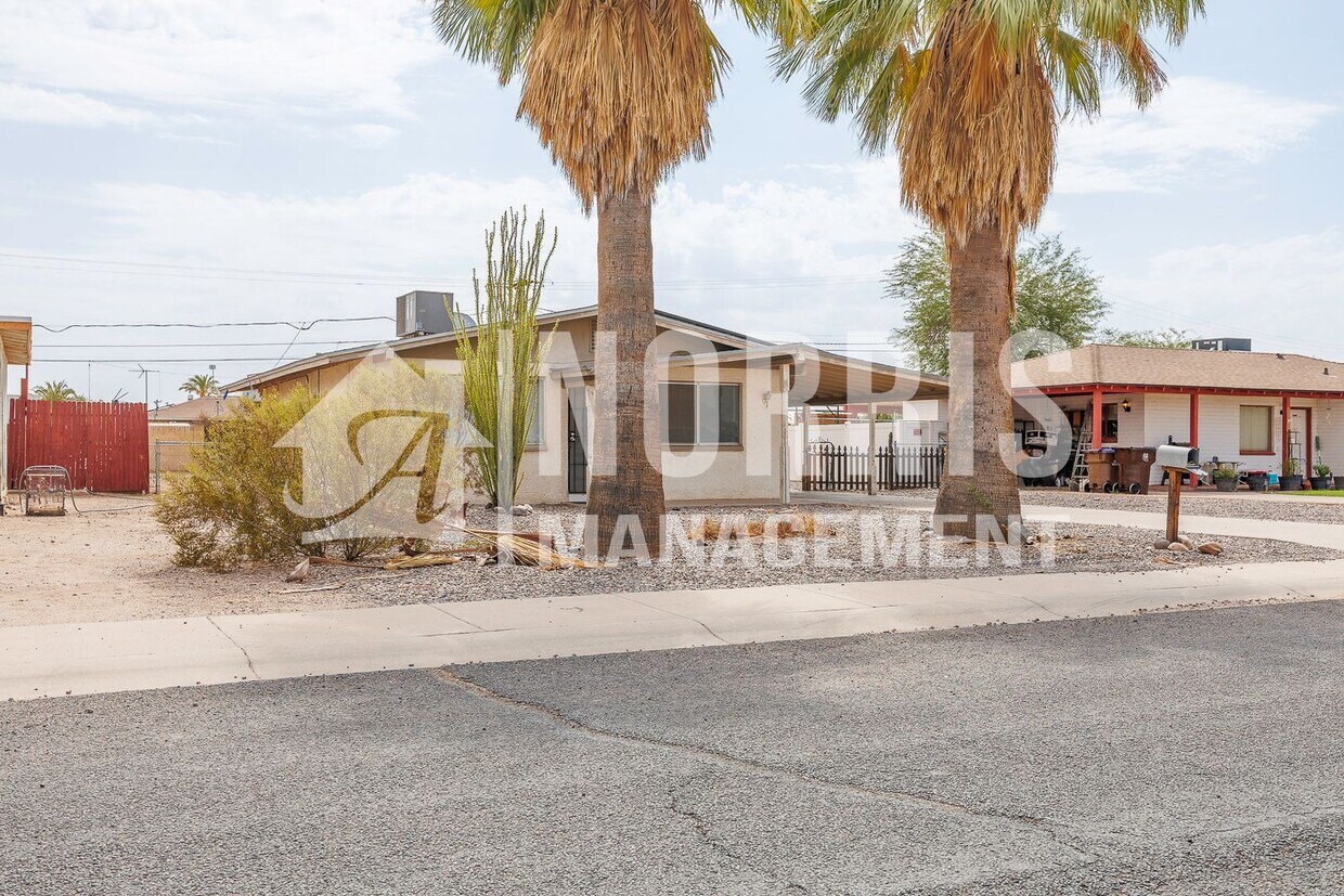 Primary Photo - Nice Property In Coolidge