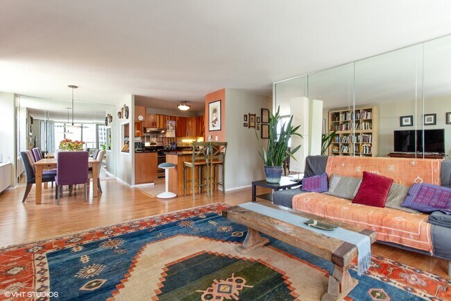 Foto del edificio - 400 E Randolph St