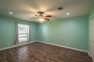 Building Photo - 17615 Swansbury Dr