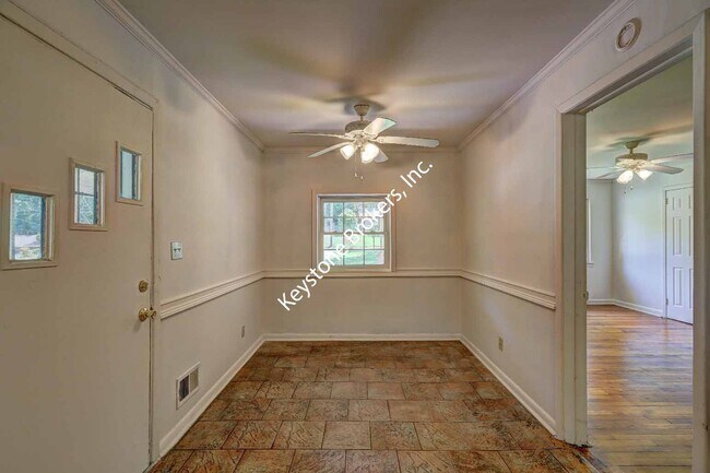 Building Photo - 2577 Graywall St