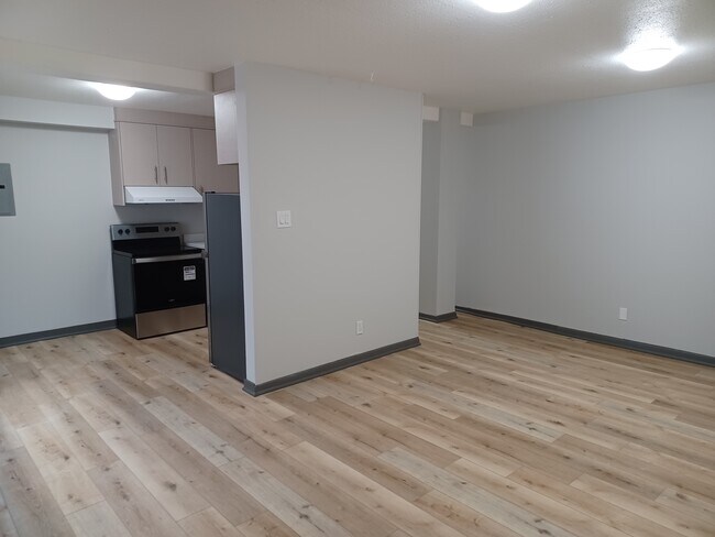 Photo du bâtiment - 191 Lakeshore Rd E
