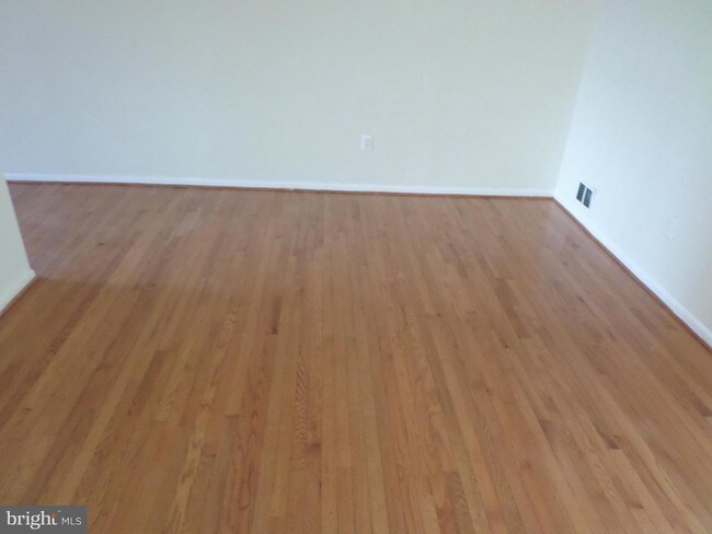 Foto del edificio - 15040 Cherrydale Dr