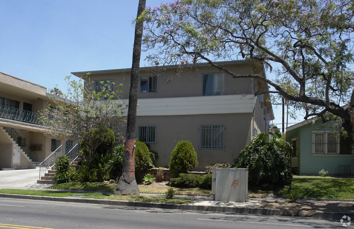 Building Photo - 142 N Normandie Ave
