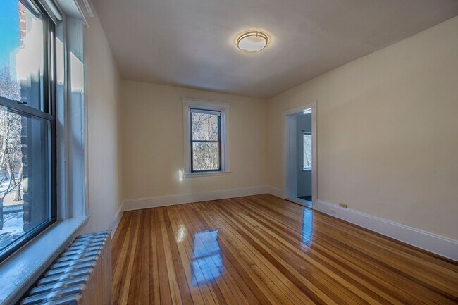 Foto del edificio - 2 bedroom Brookline @ BU