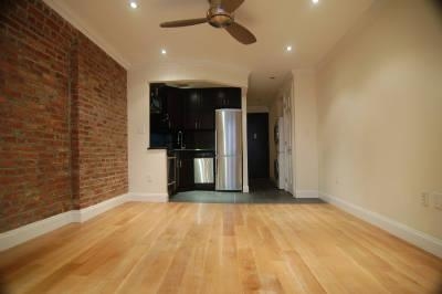 Foto principal - 132 E 72nd St