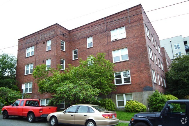 Building Photo - Briarwood