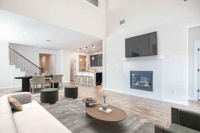 Building Photo - 208 Bella Luna Way
