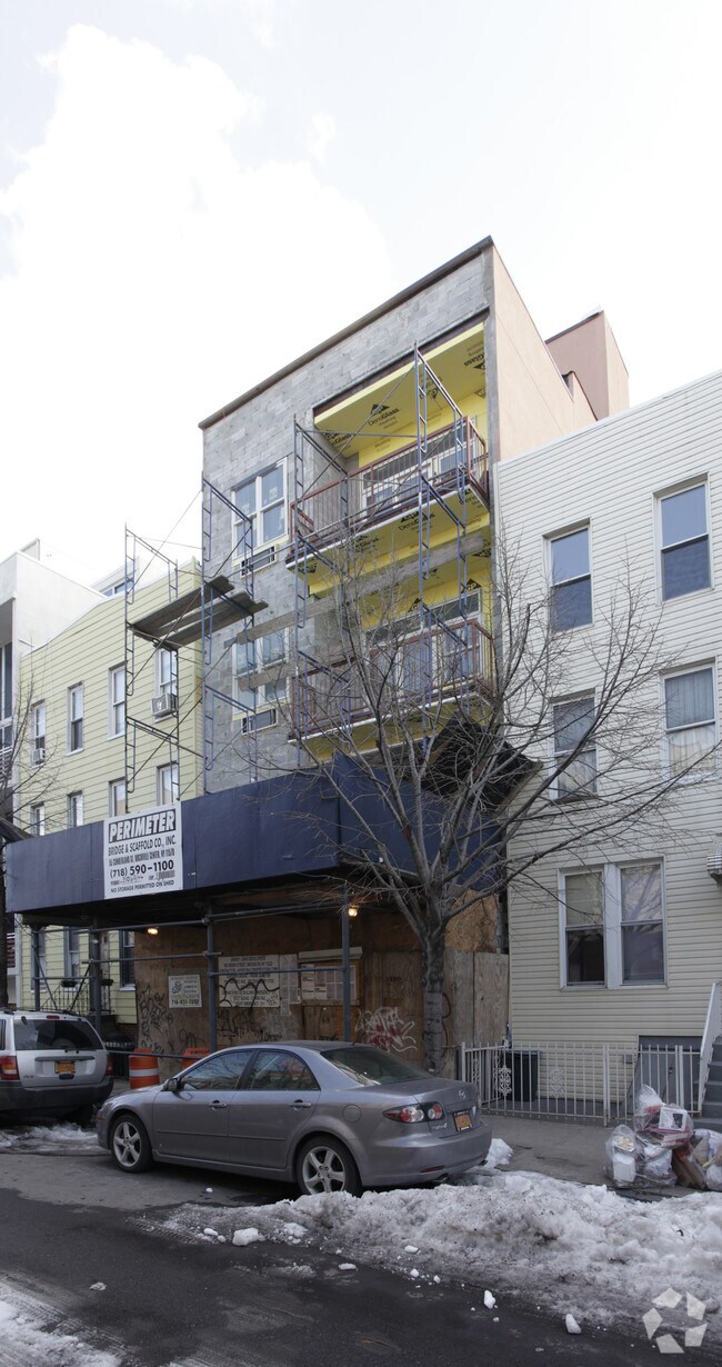 Primary Photo - 186 Green St