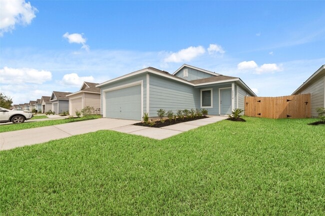 Building Photo - 12410 Mountain Daisy Rd