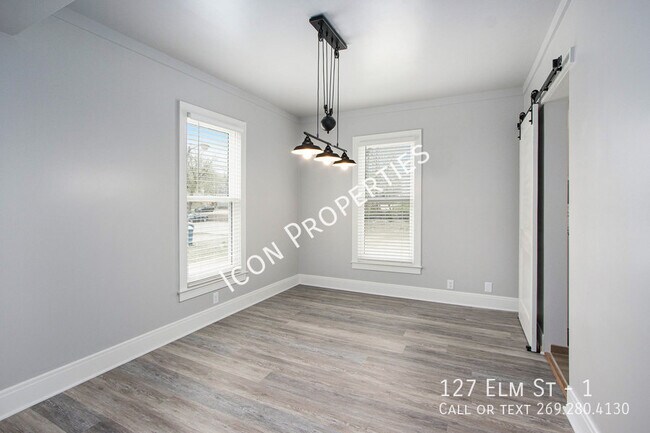 Building Photo - Luxury 2-3 bed Downtown!