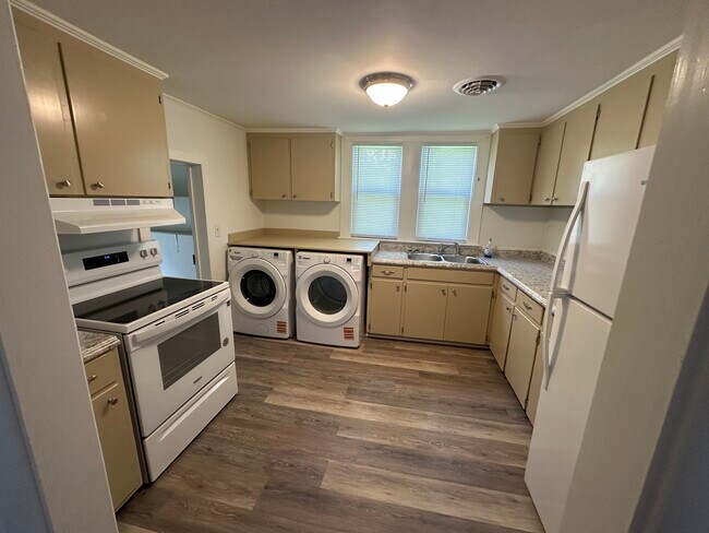 Foto del edificio - 1483 Hickory Creek Rd