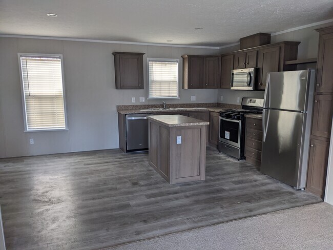 Foto del edificio - 3617 N Grand Ave E