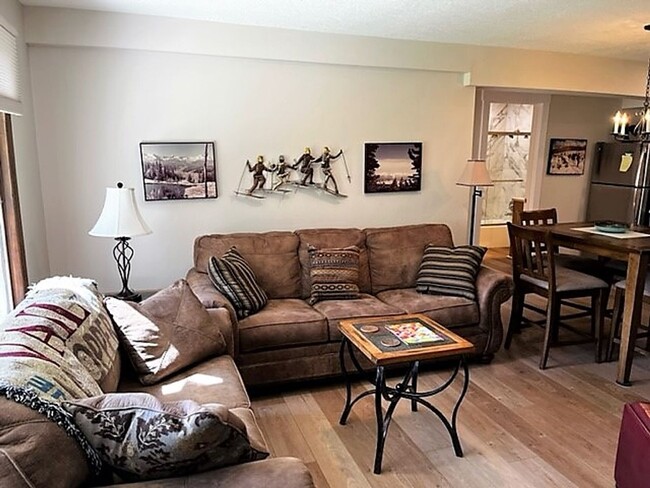 Foto del edificio - Long Term Rental - Chateau Claire 50