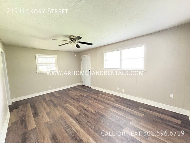 Foto del edificio - 219 Hickory St