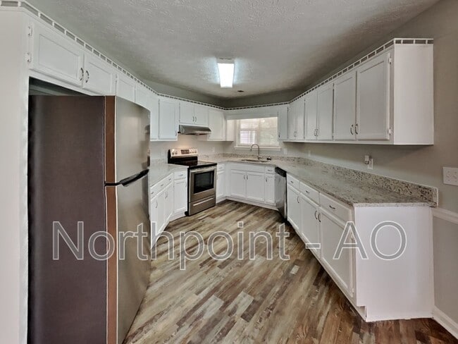 Foto del edificio - 125 Branchwood Dr