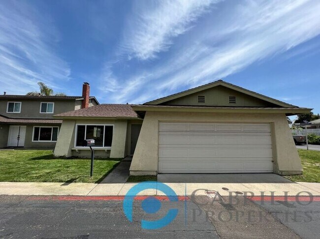 Foto del edificio - 2419 Fieldlane Pl