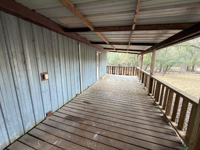 Building Photo - One Bed One Bath Efficiency Unit