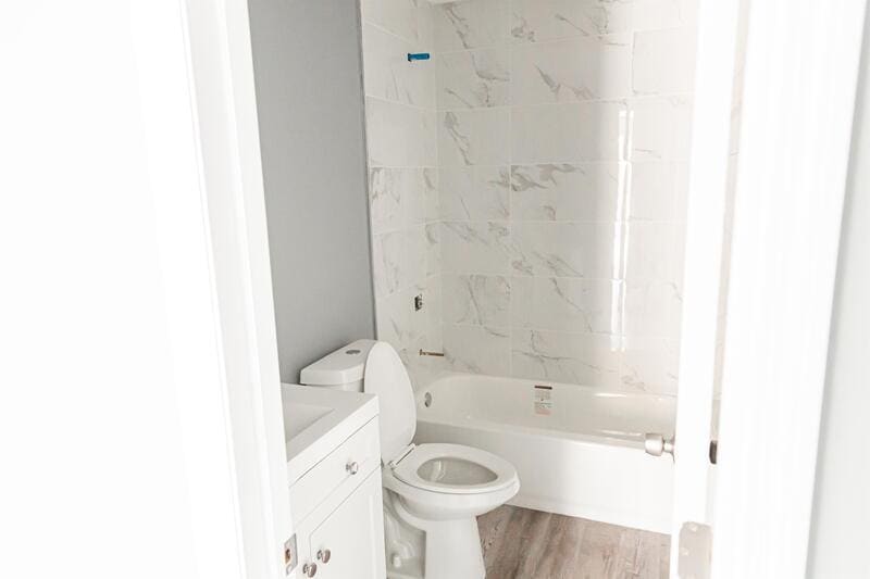 Primary Photo - 901 W 36th St