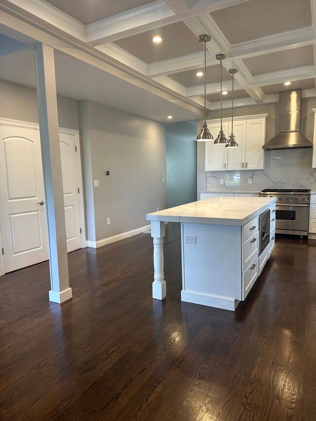 Foto del edificio - HOT SOMERVILLE LISTING