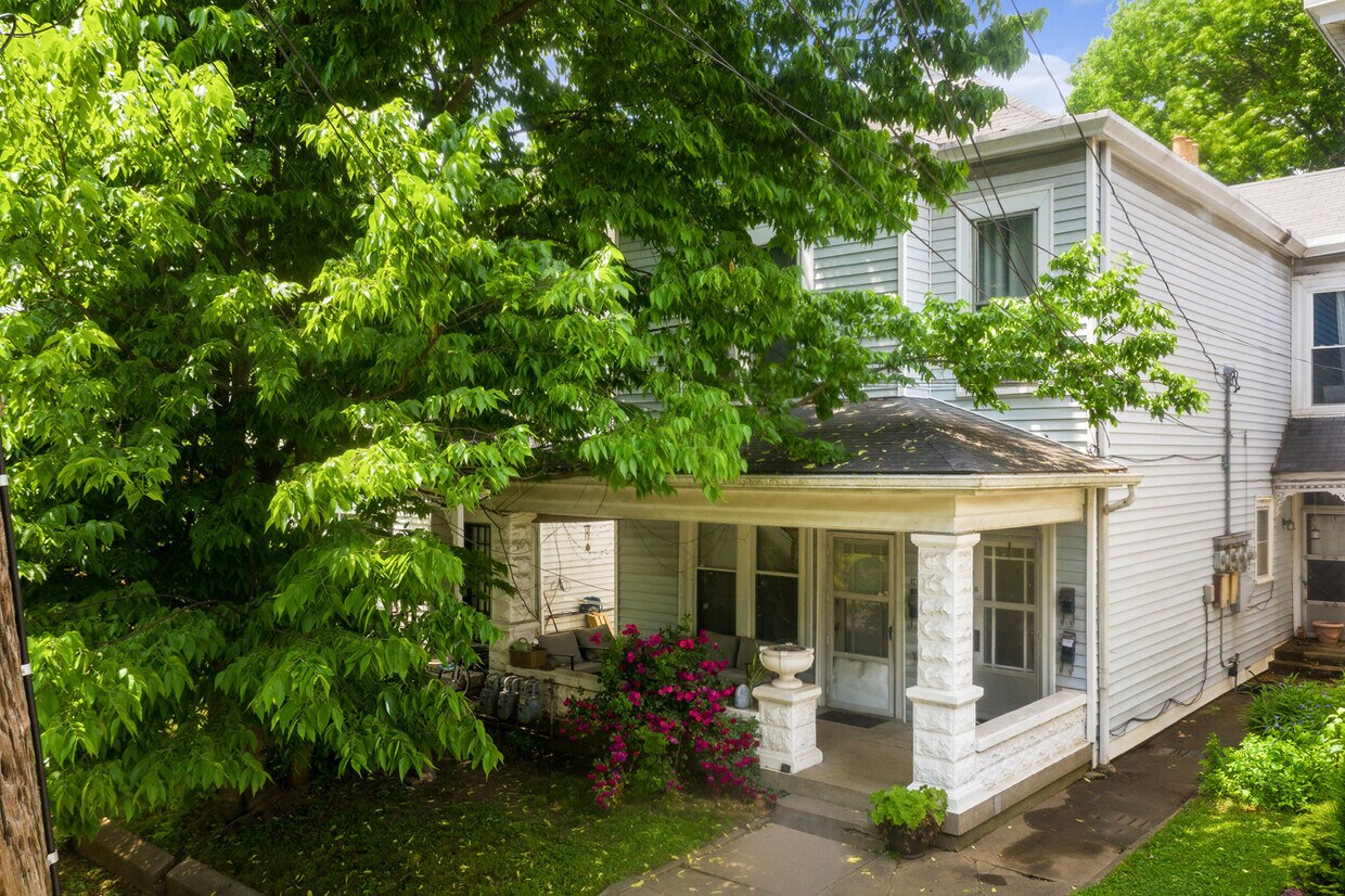 Primary Photo - 140 Pope St