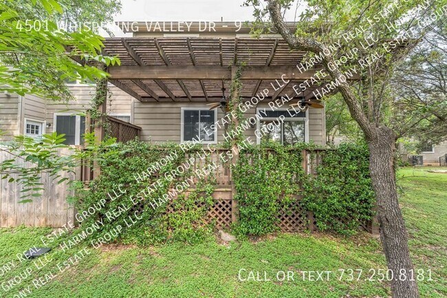 Foto del edificio - 4501 Whispering Valley Dr