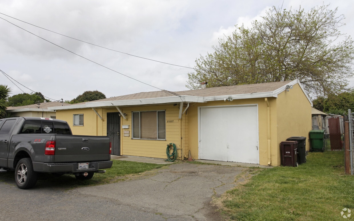 Building Photo - 25227 Soto Rd