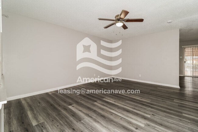 Foto del edificio - 5801 Southwick Dr