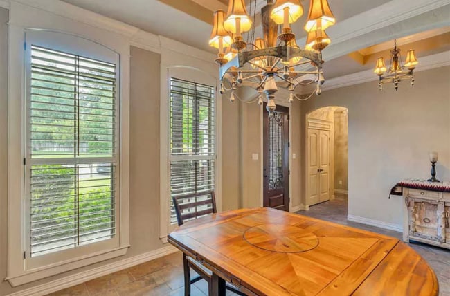 Building Photo - 3806 Summerset Ct