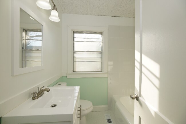 Foto del edificio - 940 47th St Ensley