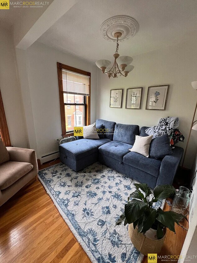 Primary Photo - 22 Hanson St