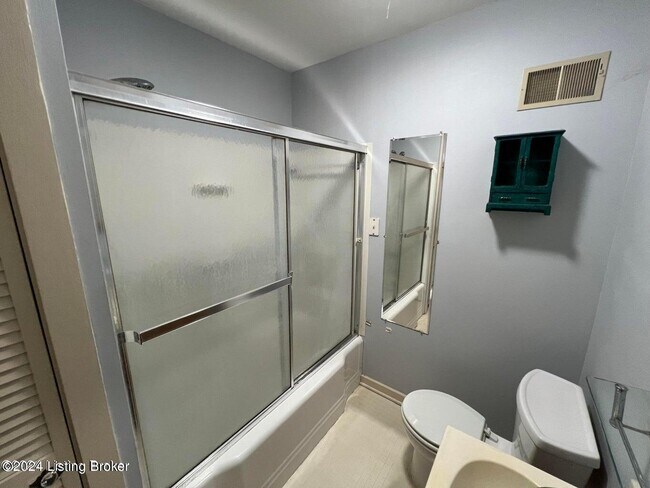 Foto del edificio - 6900 Beech Ave