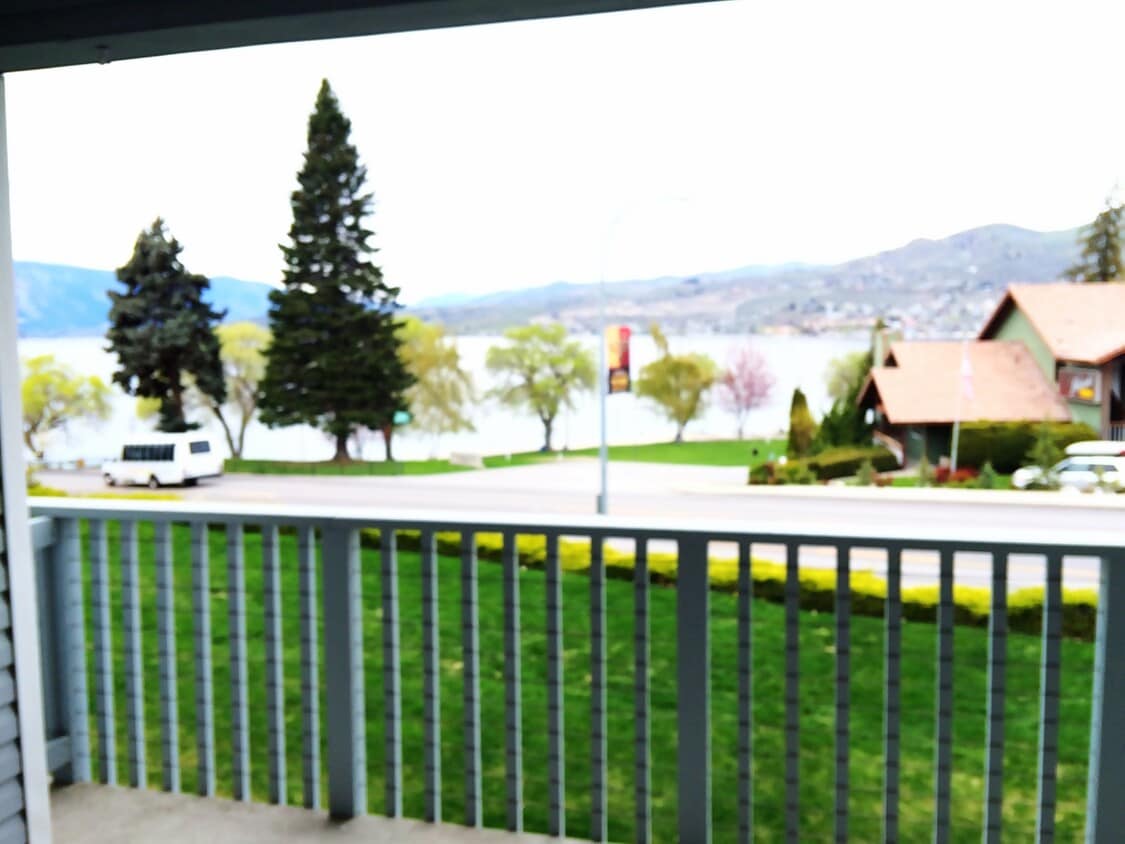 Foto principal - 2305 W Woodin Ave