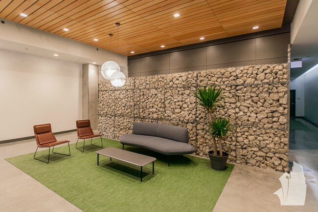 Foto del edificio - 2733 W Belden Ave