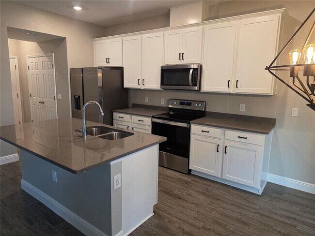 Foto del edificio - 2372 Shadowland Lp