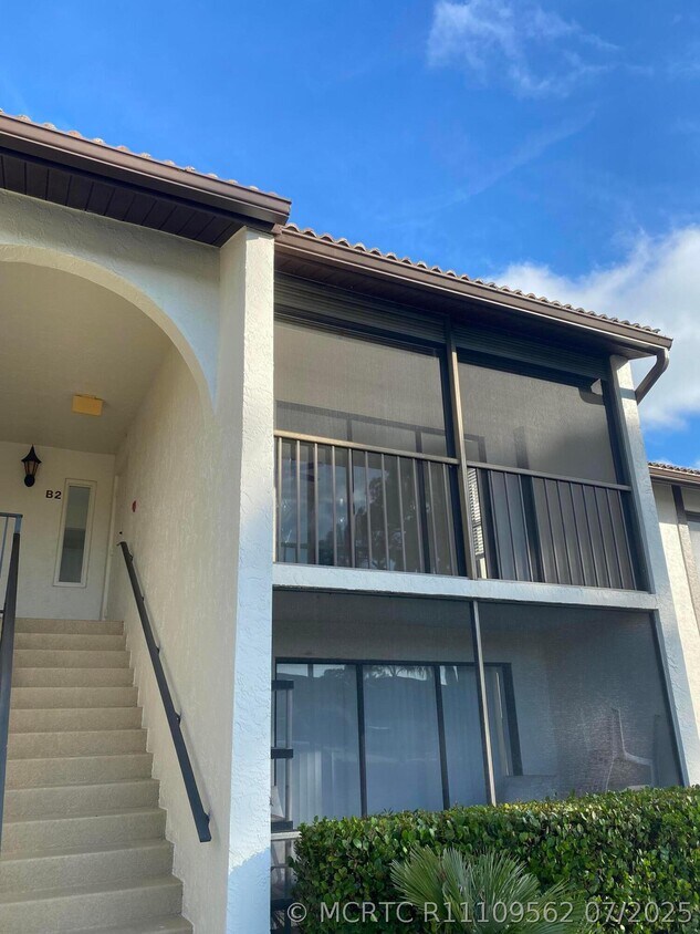 Building Photo - 1455 SW Silver Pine Way