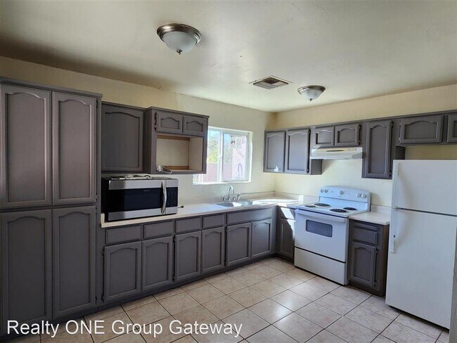 Foto del edificio - 2 br, 1 bath House - 237 S George St, #B