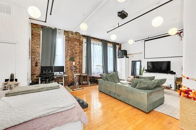 Foto del edificio - 308 Graham Ave
