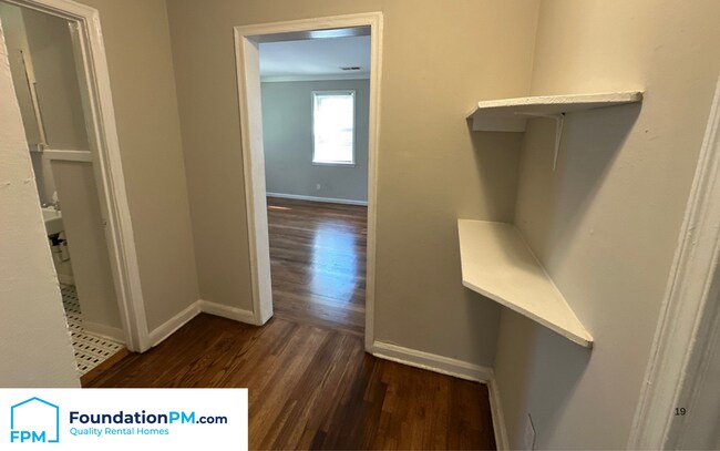 Foto del edificio - 3037 Kingston St