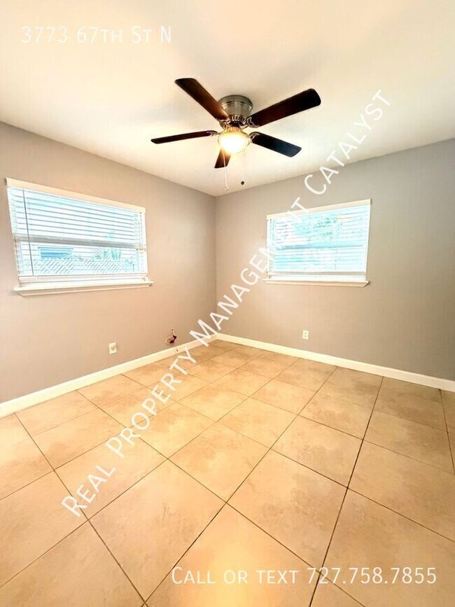 Foto del edificio - 3773 67th St N