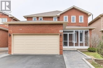 Building Photo - 92 Weldrick Rd E Building Photo - 92 Weldrick Rd E