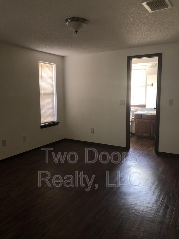 Building Photo - 4220 SE 49th St