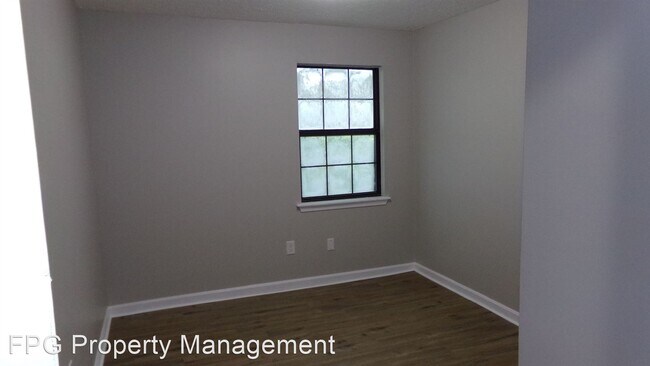 Building Photo - 3 br, 1.5 bath House - 2703 Pioneer Ct